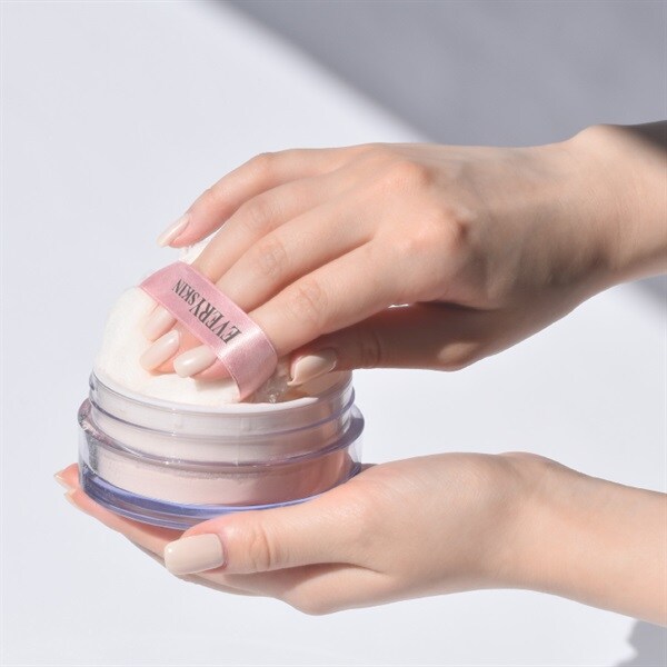 EVERYSKIN ラスターフェイスパウダー (SPF20・PA++ 相当のUVカット効果