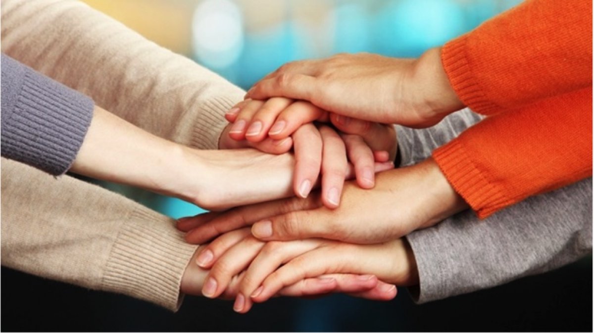 心とカラダを優しく癒す「レイキ」ただ寝ているだけで起きたら身体がスッキリ軽くなっている！温かくソフトで痛みなく安心な調整法。治療歴４０年の施術家が、長年の経験と技術の集大成を両手から宇宙の最高のエネルギー注入！体と心と魂を優しく癒すヒーリング。 海外では保険適用や国家資格として認められ効果抜群の 手当て療法。 宇宙にある最高のエネルギーをヒーラーの体を通して人・モノ・感情・あらゆるモノに➡︎全てが「善循環」し始める。健康・ 家庭・仕事・人間関係などでお困りの方は、最高最善のエネルギーを受けて下さい。