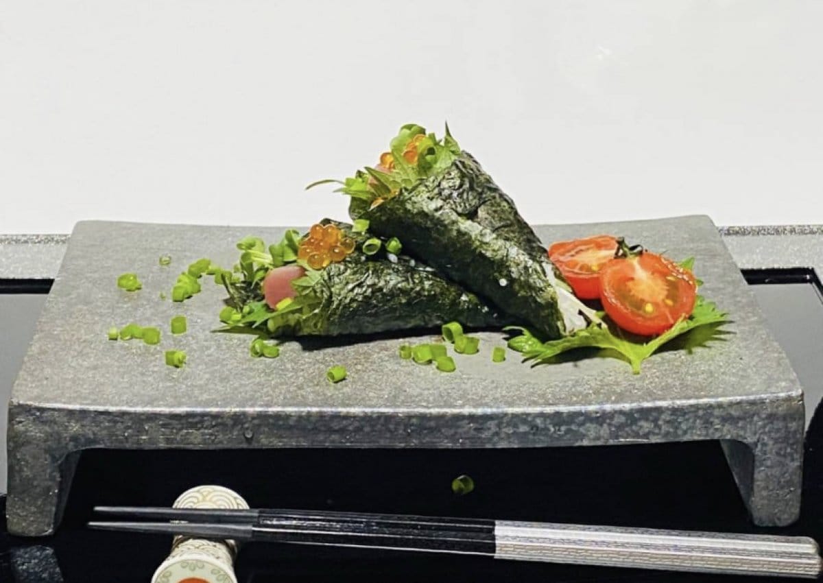 【現品限り】【送料負担します】滋賀焼　窯変いぶし高台皿