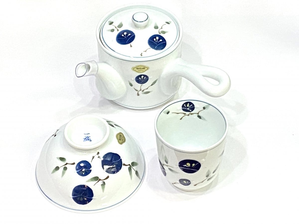 有田焼　凄く軽い 手描き丸紋椿紺色　お一人様セット