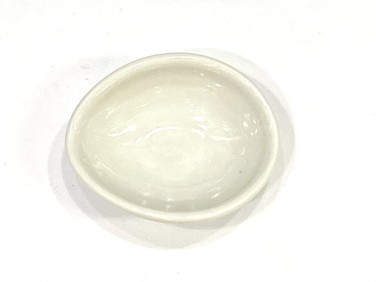 美濃焼。アイボリー玉子型豆小鉢