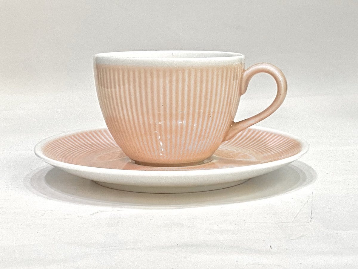 業務用 ピンク　コーヒーカップ(ソーサー付き)