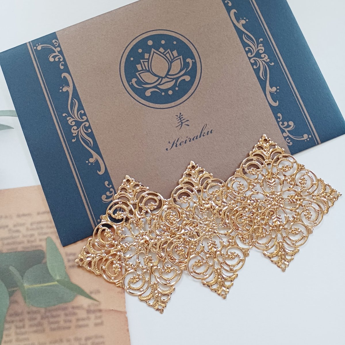 「経絡パワープレート3枚セット」五行の鉱石をプラスした超便利アイテム!/小顔リフトアップ効果が期待できるアイテム/経絡を流して身体の歪みを整える健康グッズ