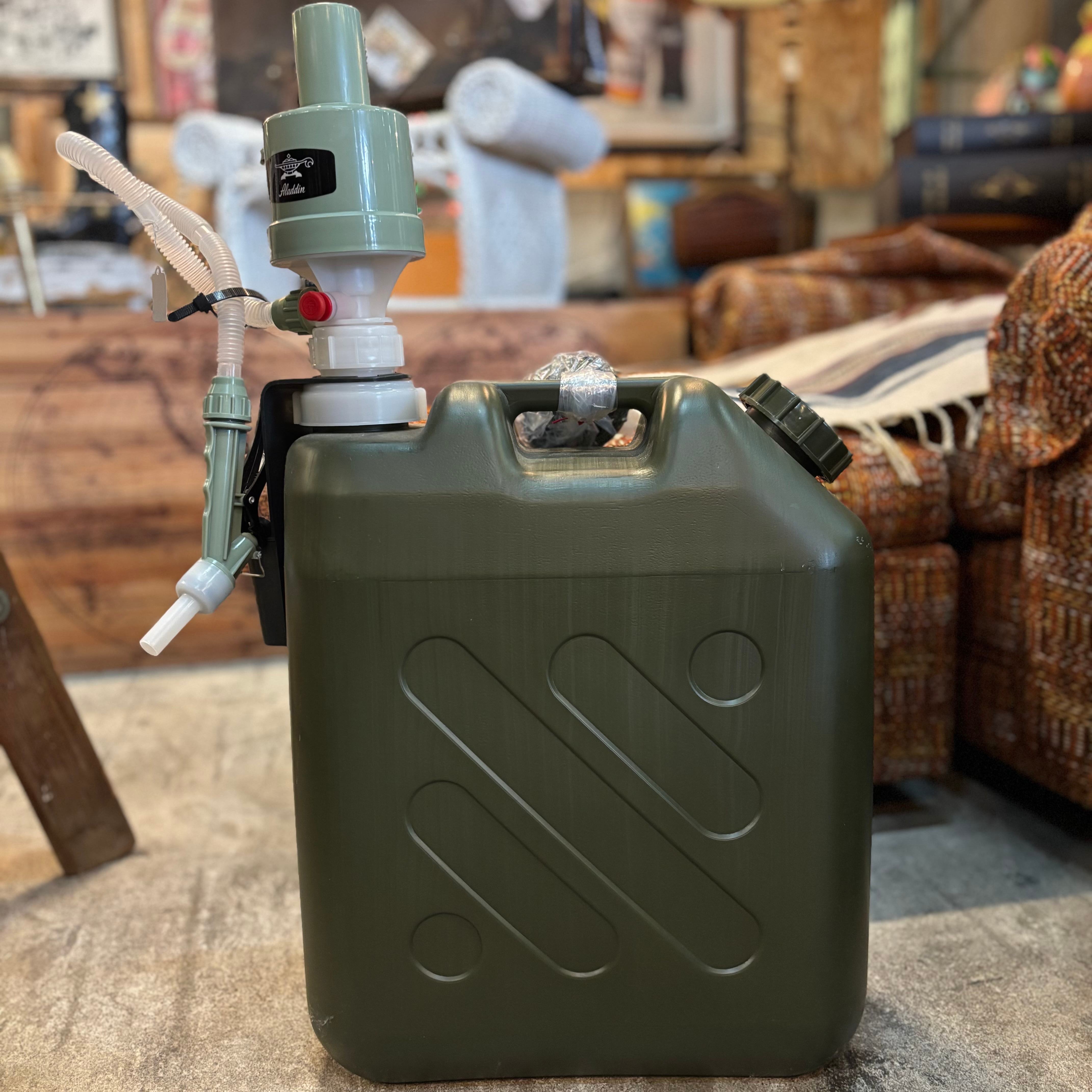 灯油タンク アラジン ポンプ付き灯油タンク – ビンテージ風オリーブカラー