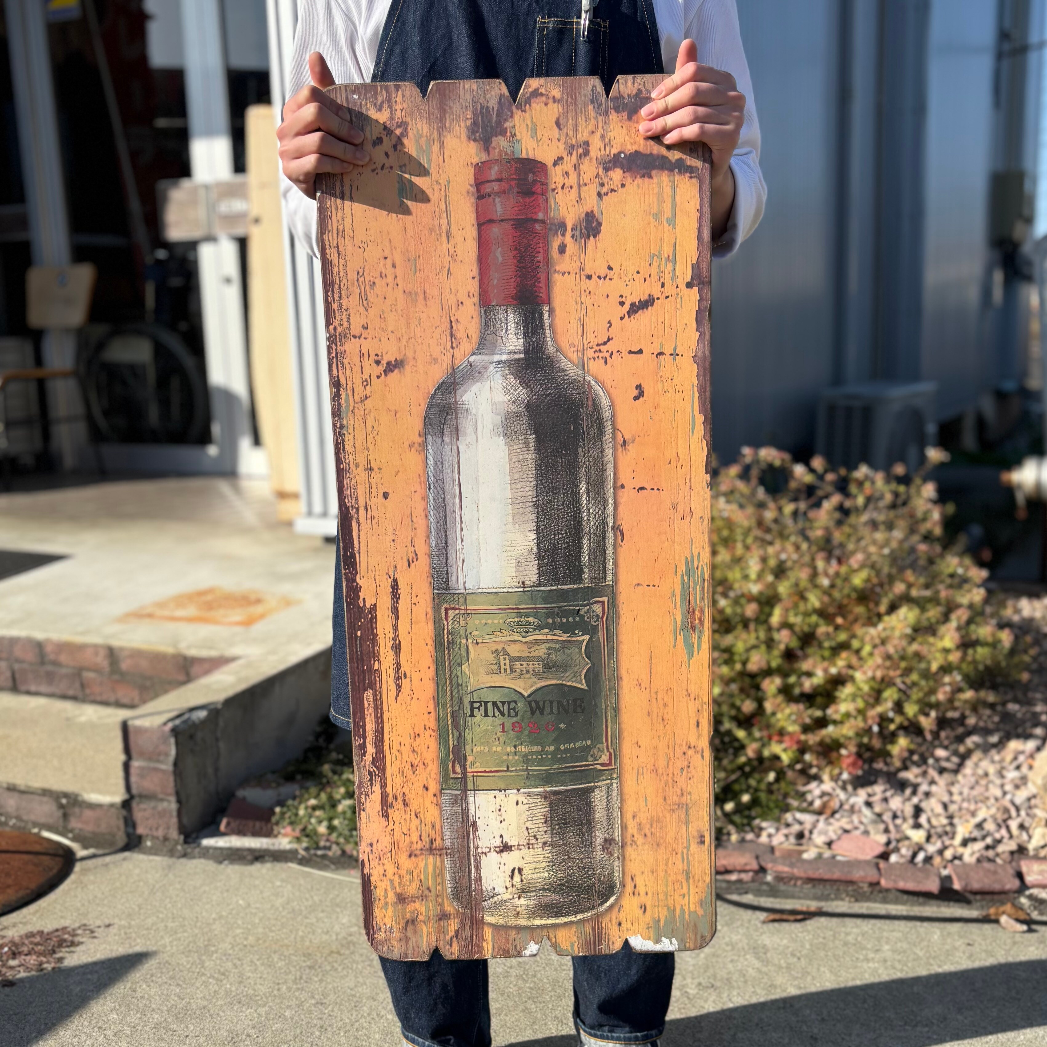Vintage Style Wooden Wine Bottle Wall Decor