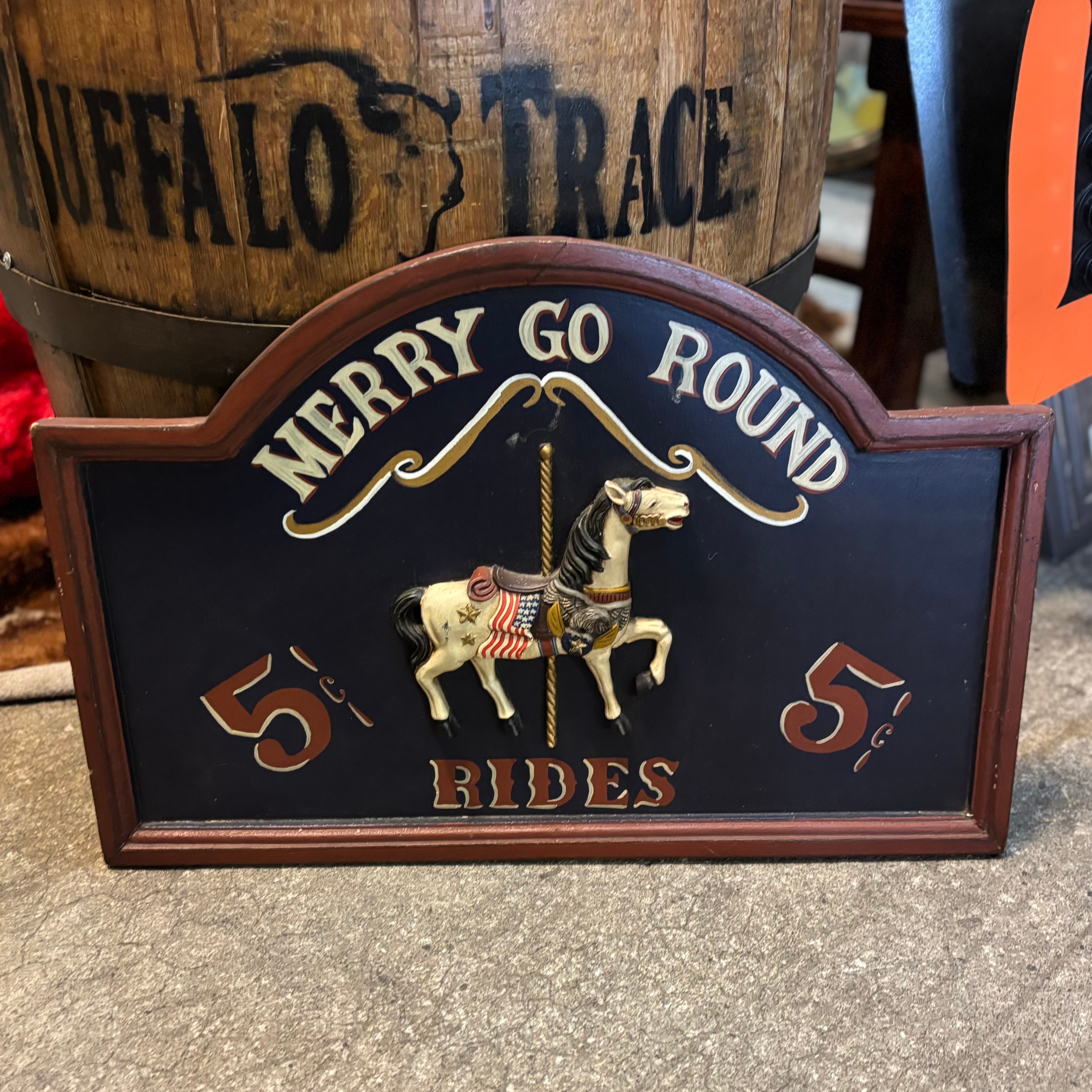 MERRY GO ROUND｜ヴィンテージ ウッドサイン」 〜5セントで乗れた時代