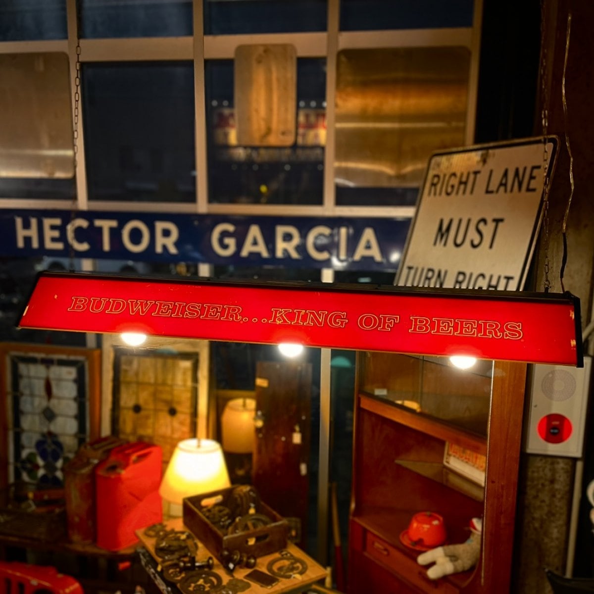 Budweiser “King of Beers” Vintage Pool Bar Lamp