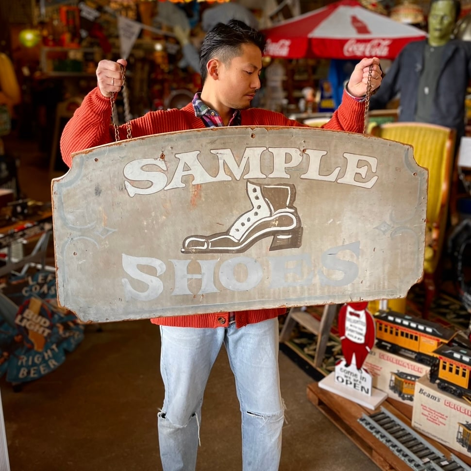 1930s-50s Vintage Wooden Shop Sign “SAMPLE SHOES”