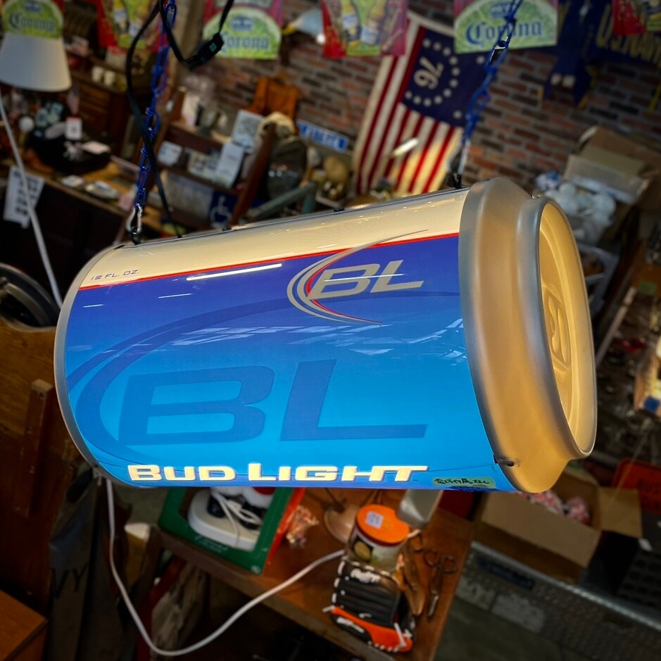 BUD LIGHT CAN POOL BAR LAMP