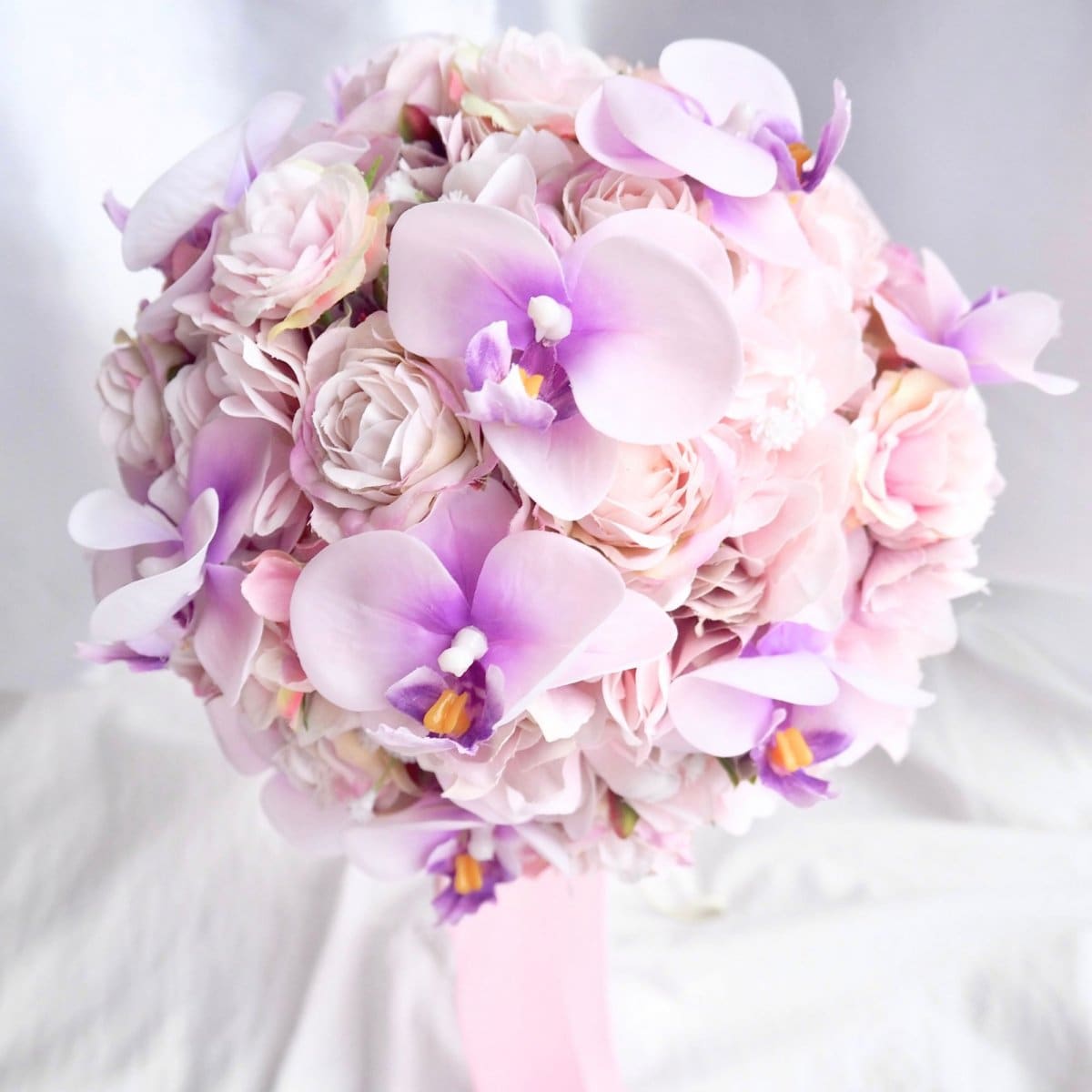 モーヴピンク　バラ　テラコッタ　胡蝶蘭　ウェディングブーケ　リボン　結婚式 モーヴピンク バラ テラコッタ 胡蝶蘭 ウェディングブーケ リボン 結婚