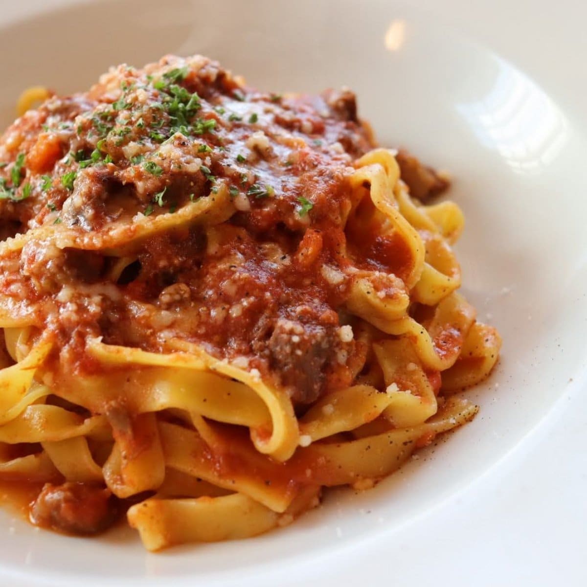 アレンジ無限大！まんぷくミートソース　（150ｇパウチ袋　２食入）