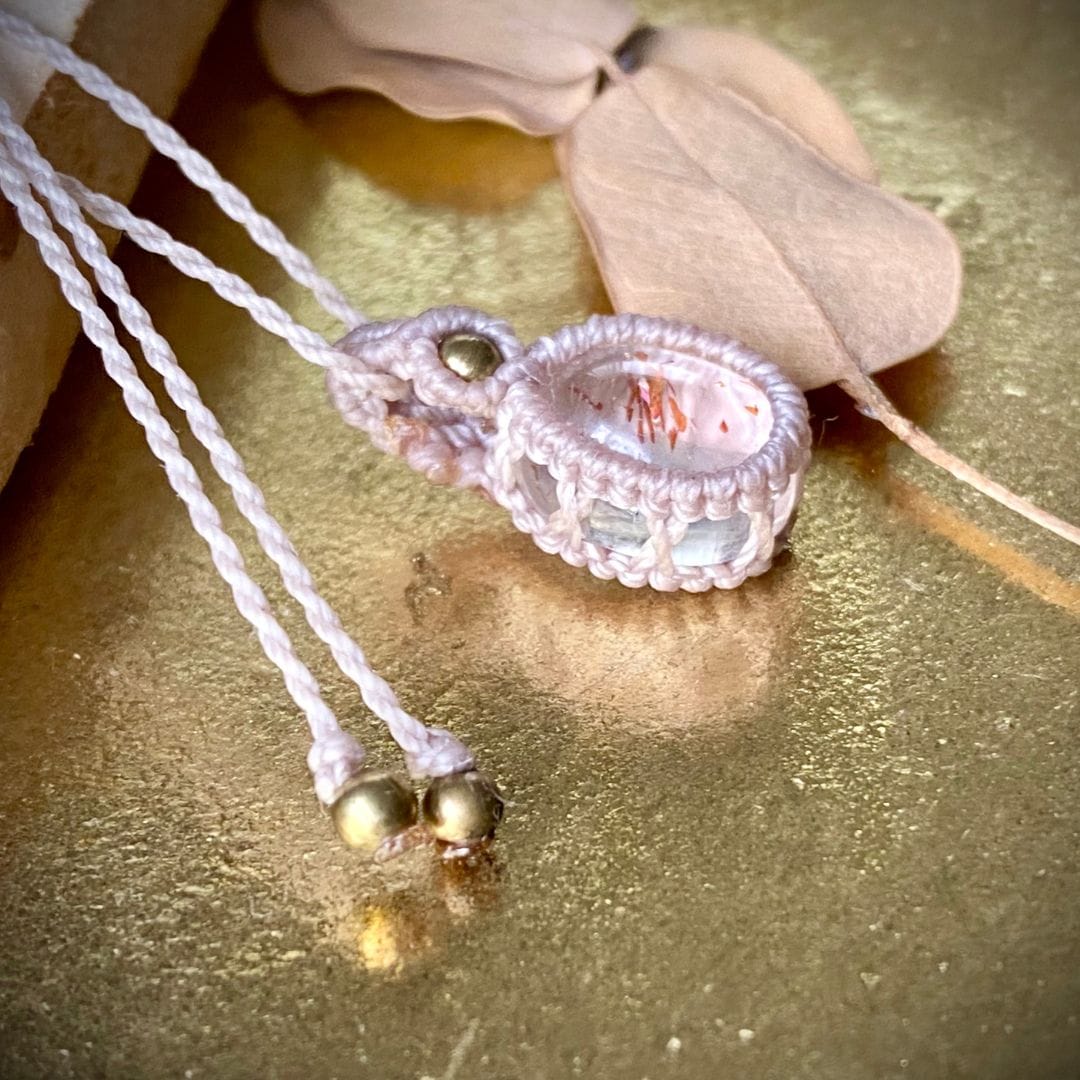 レピドクロサイトインクォーツ｜マクラメ編みネックレス｜シャンティ｜山形