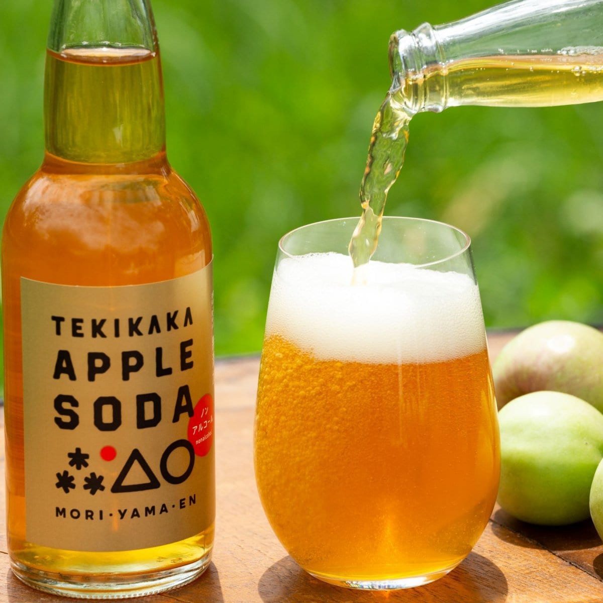 母の日ギフト【送料無料一部地域は別途】テキカカアップルソーダー 無添加 ノンアル飲料 青森県 摘果青りんご りんご果汁100％ 林檎ポリフェノール 爽やかなりんごの甘み 炭酸飲料