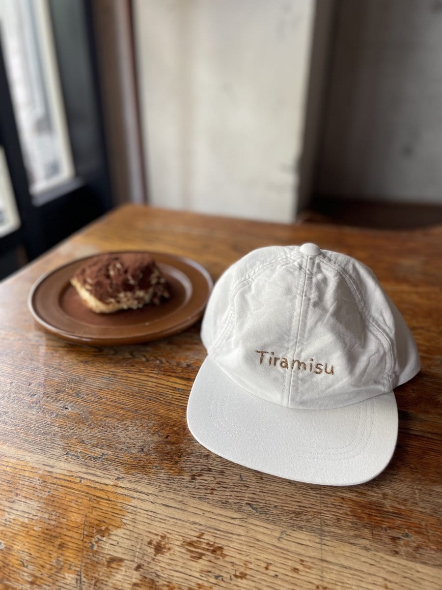 Tiramisu Cap / WHITE　オリジナルキャップ　白　サイズフリー