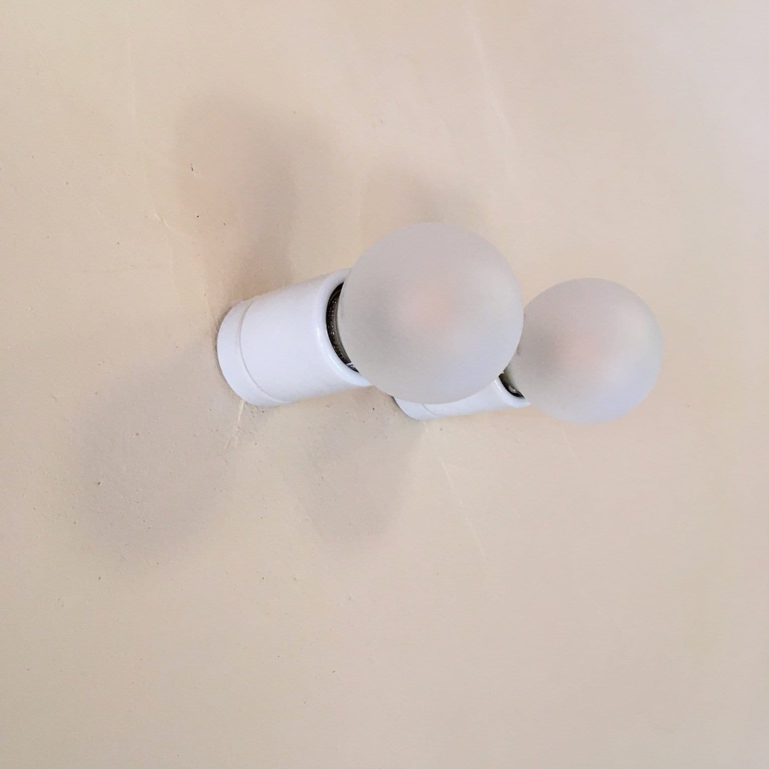 眩しくないLED電球(E26)