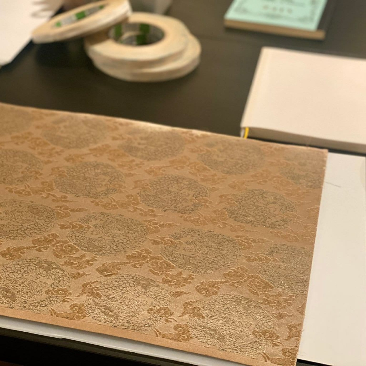 プライベートレッスン・表装裂地で手帳を創る・・2026年1月23日（金）