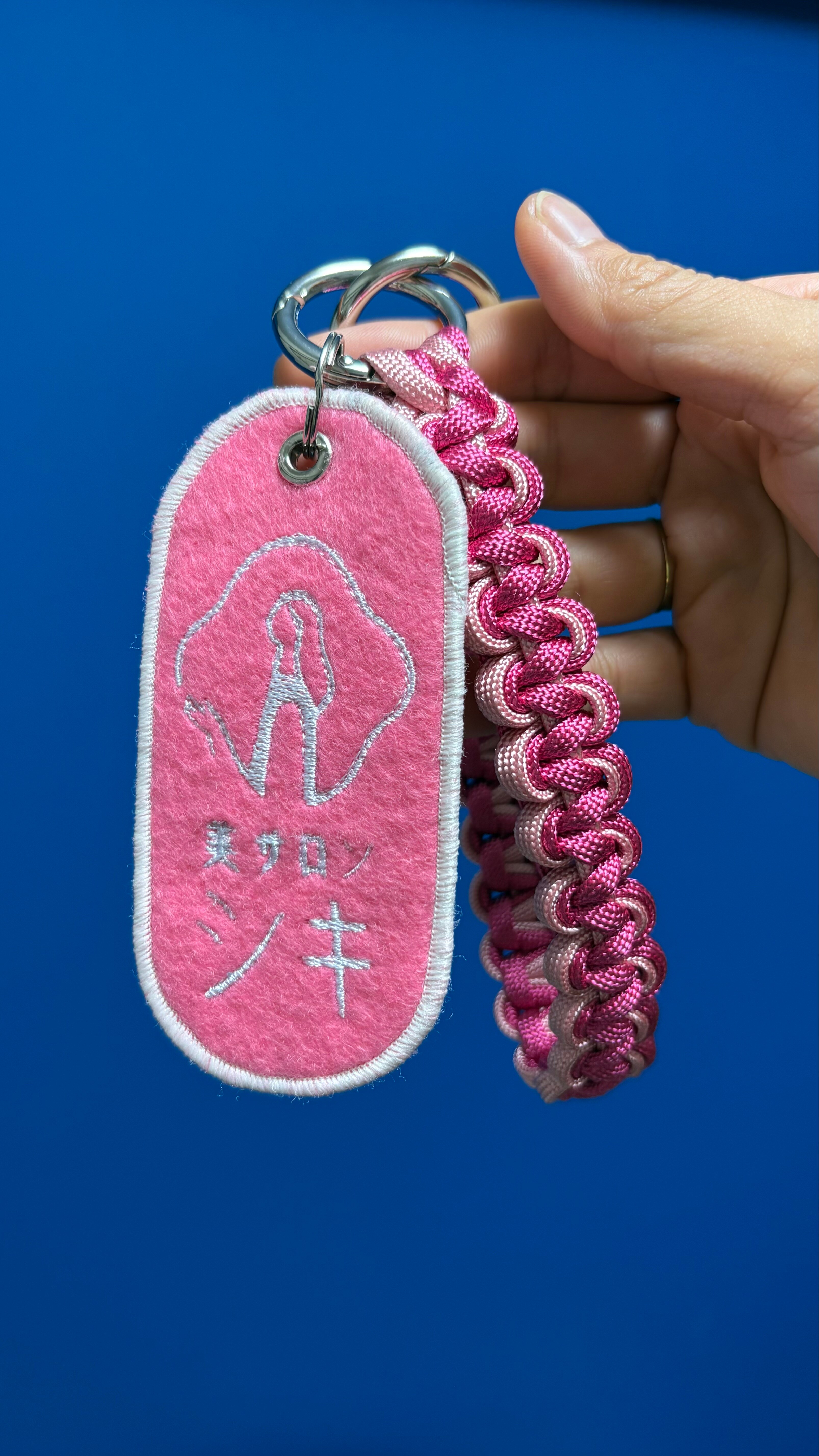 T様専用 オーダー製作 刺繍タグ付きスマホストラップ|muchu(ムチュ