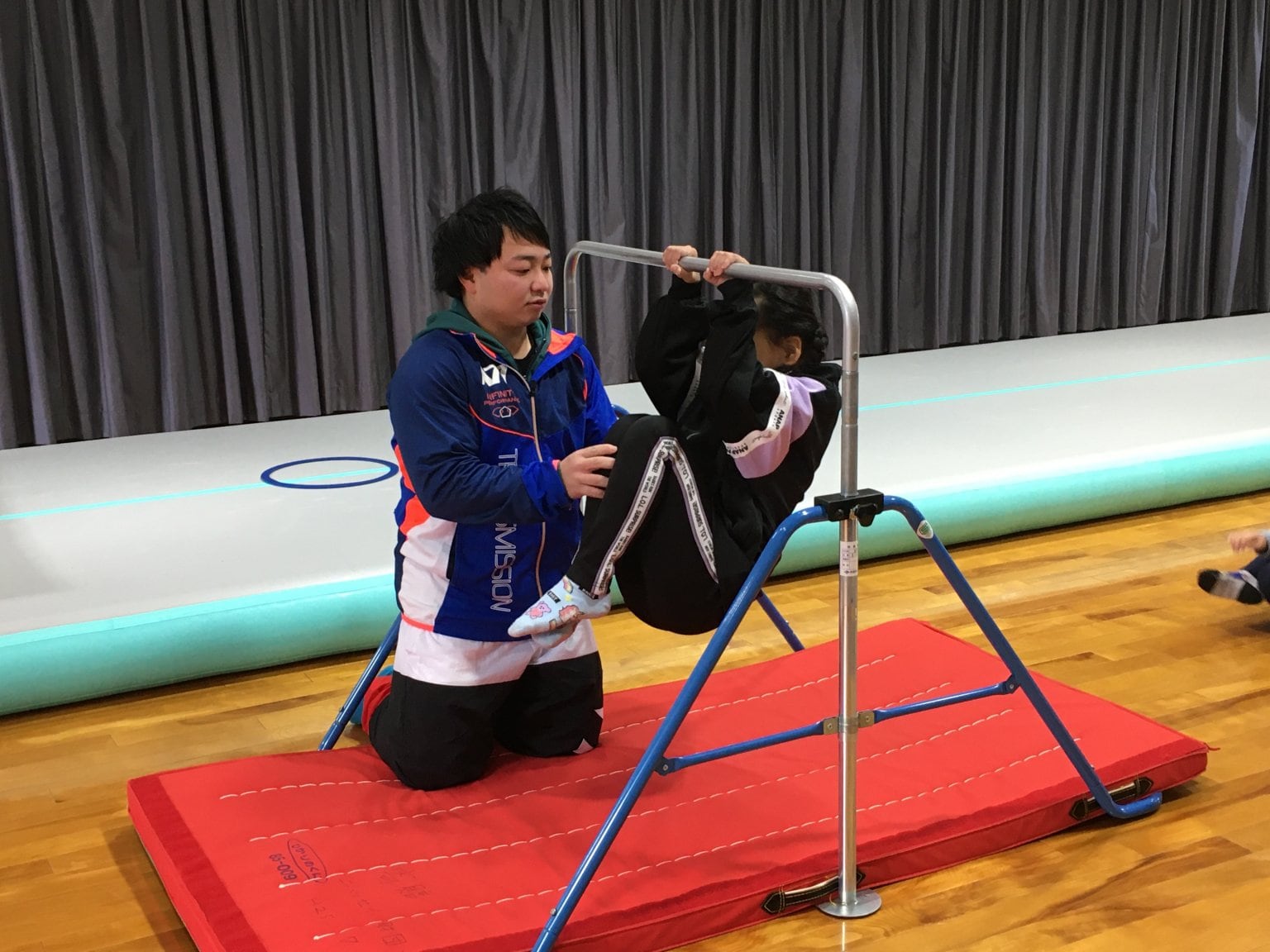 体操・アクロバット・バク転教室【上市町スタジオじゆう本社】月３回　