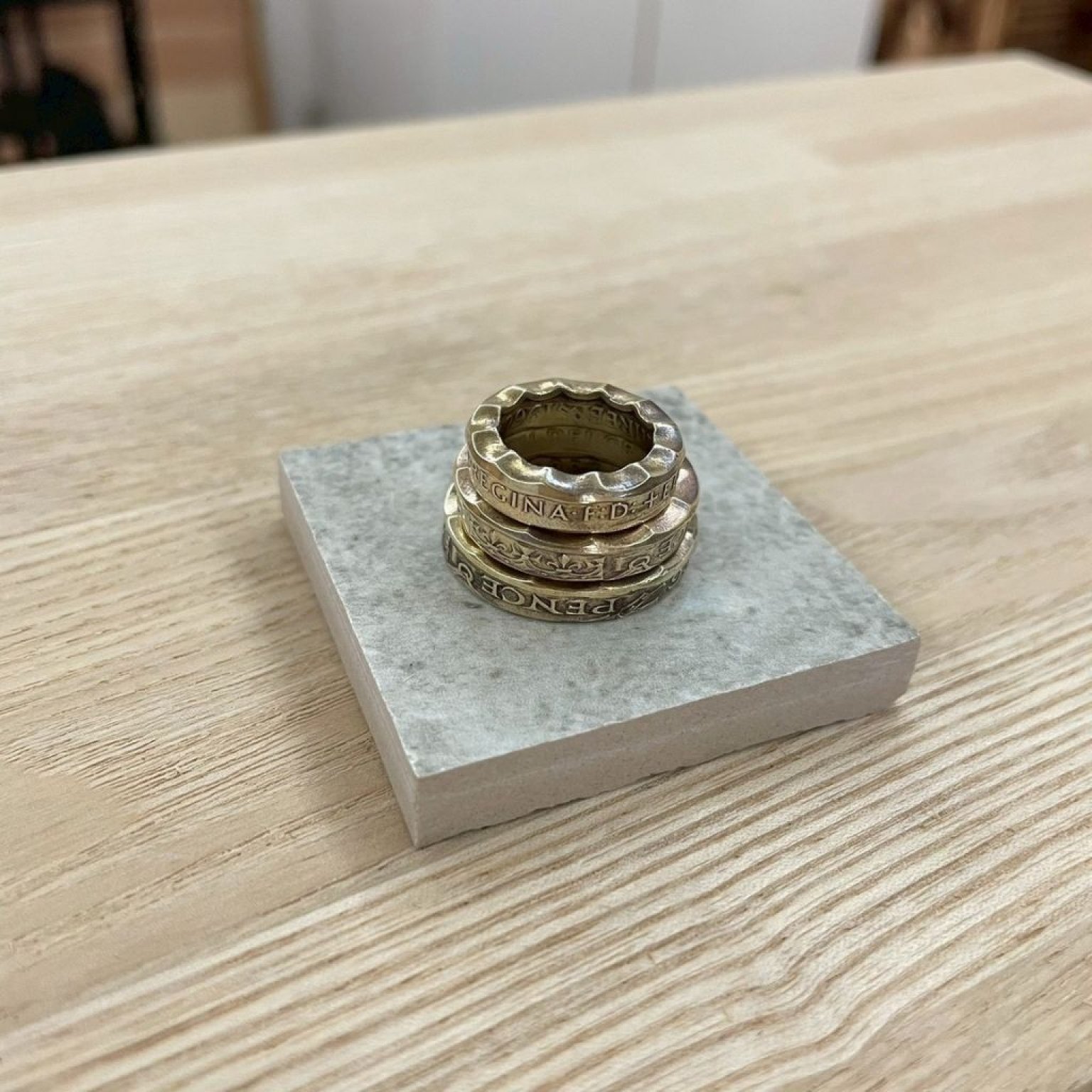 切り抜きペンダント製作