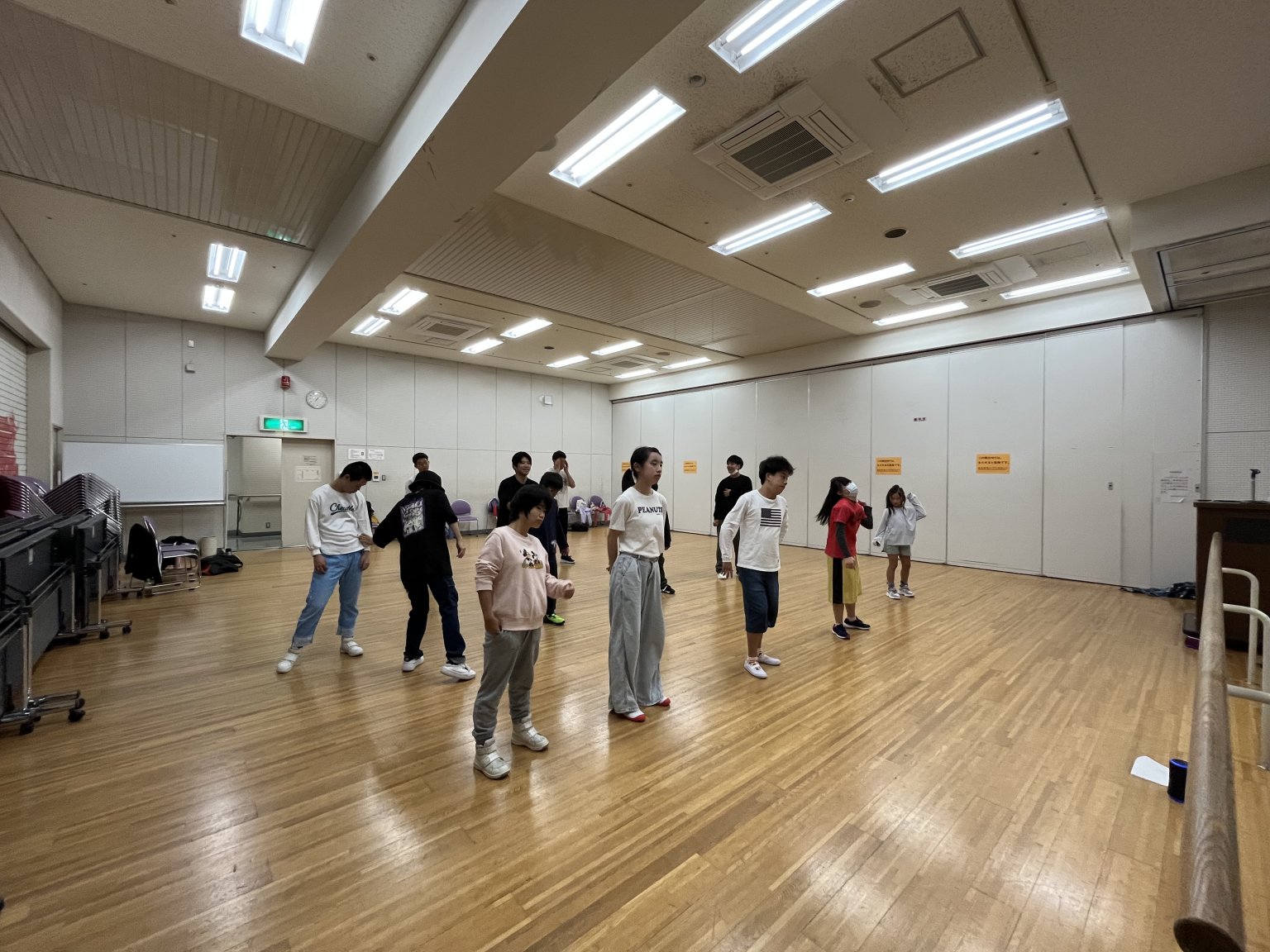 グループダンスレッスン