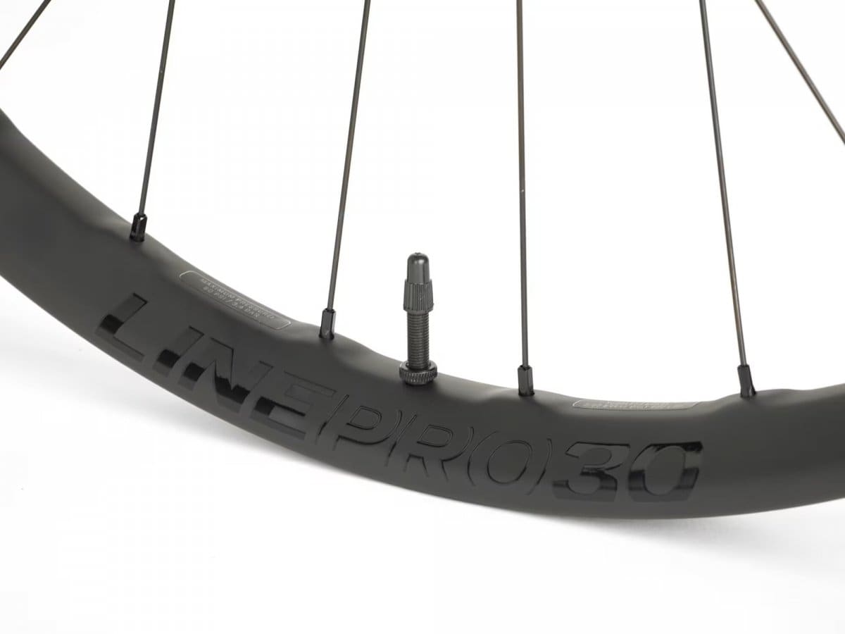 Bontrager Line Pro 30 TLR Boost 27.5 MTBホイール｜OCLVカーボン・Rapid Drive 108・トレイル/エンデューロ対応