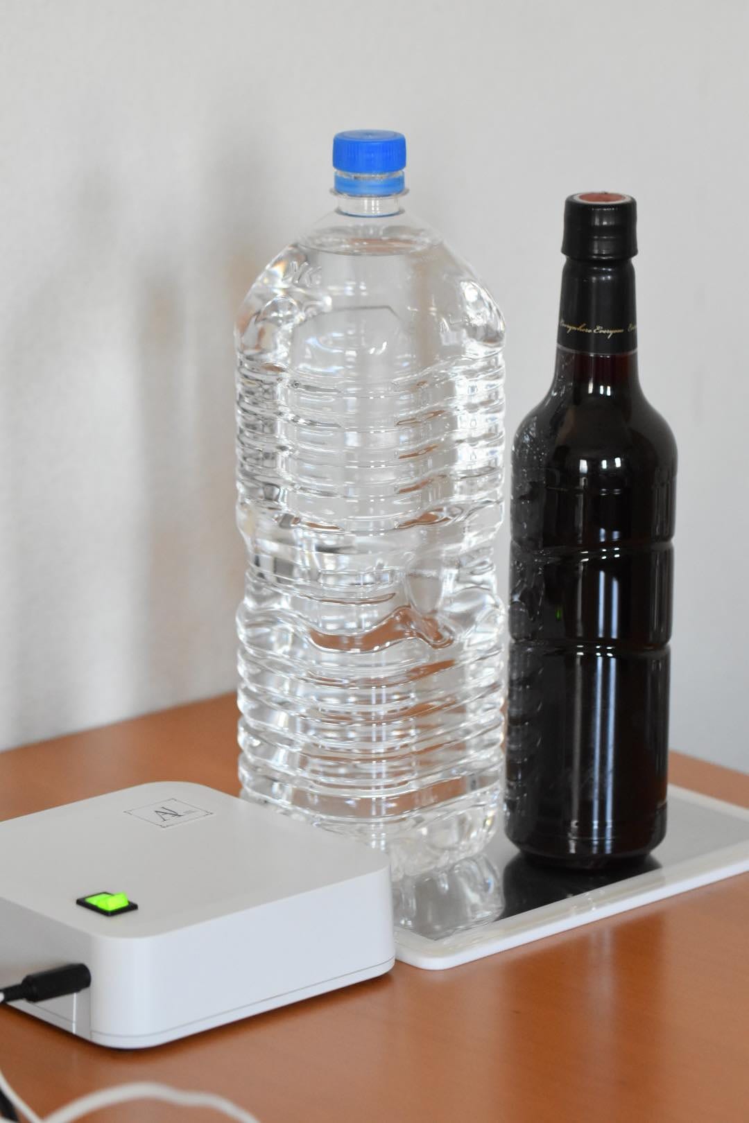 AREE333電子水生成器 電子水生成器AREE(アレー)】 フィルターなし＆持ち運びOK！超エコで