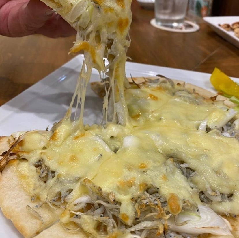 篠島直送しらすピザ