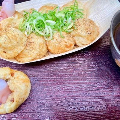 ⑤和だしで食べる大だこ焼き（明石焼風）