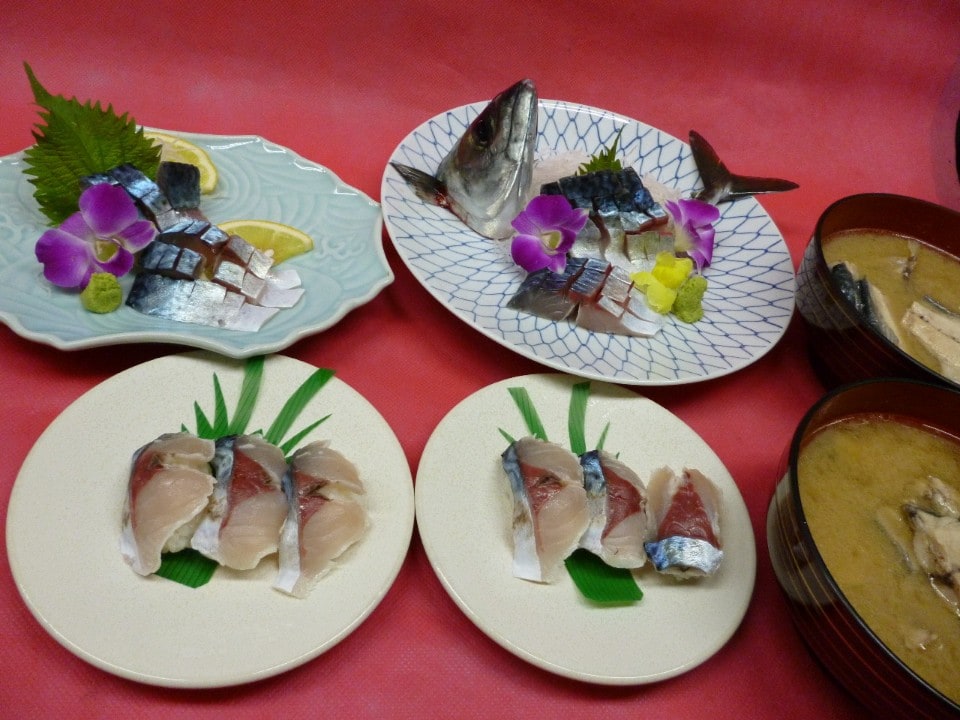 九州は大分県の豊後水道産活サバのコース