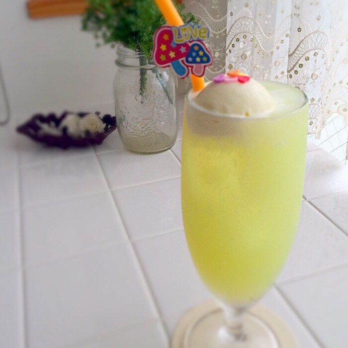 お子様クリームソーダ