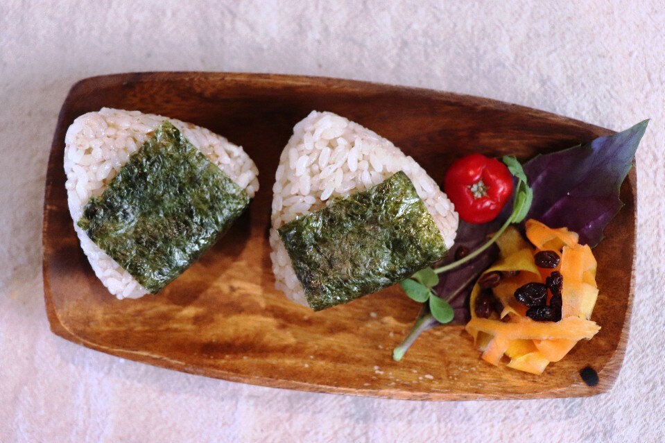 お子様おむすび