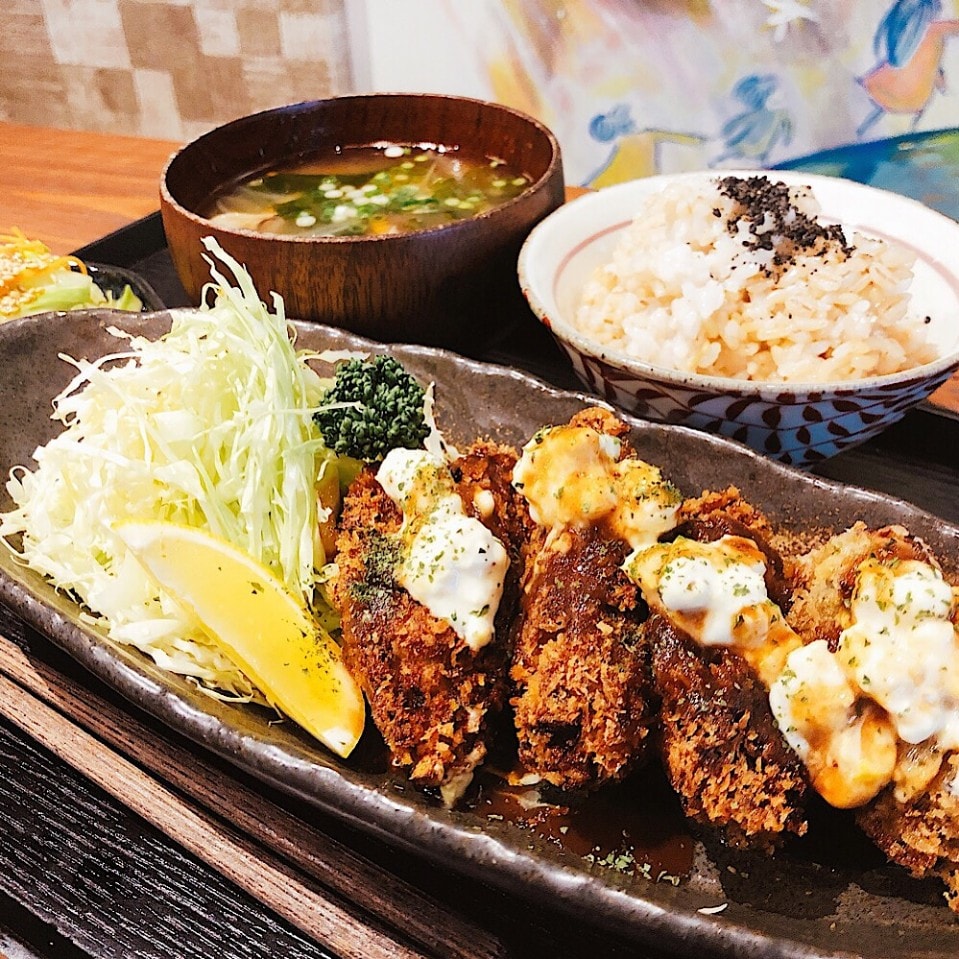 最優秀賞受賞作品！サクッ！プリッ！山のカキフライプレート