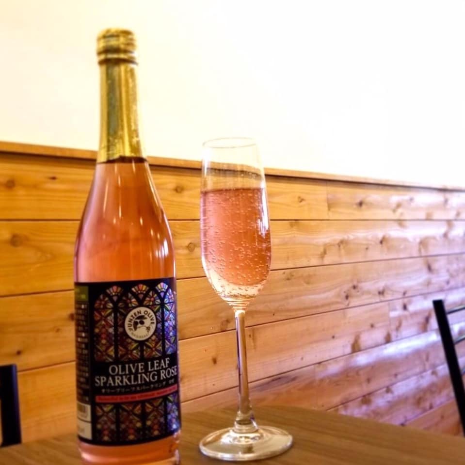ノンアル オリーブリーフスパークリング ロゼ