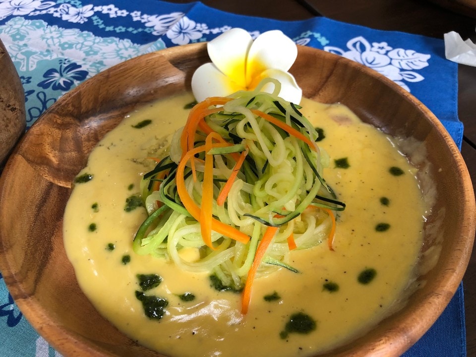 ズッキーニパスタ(バジルクリームソース)