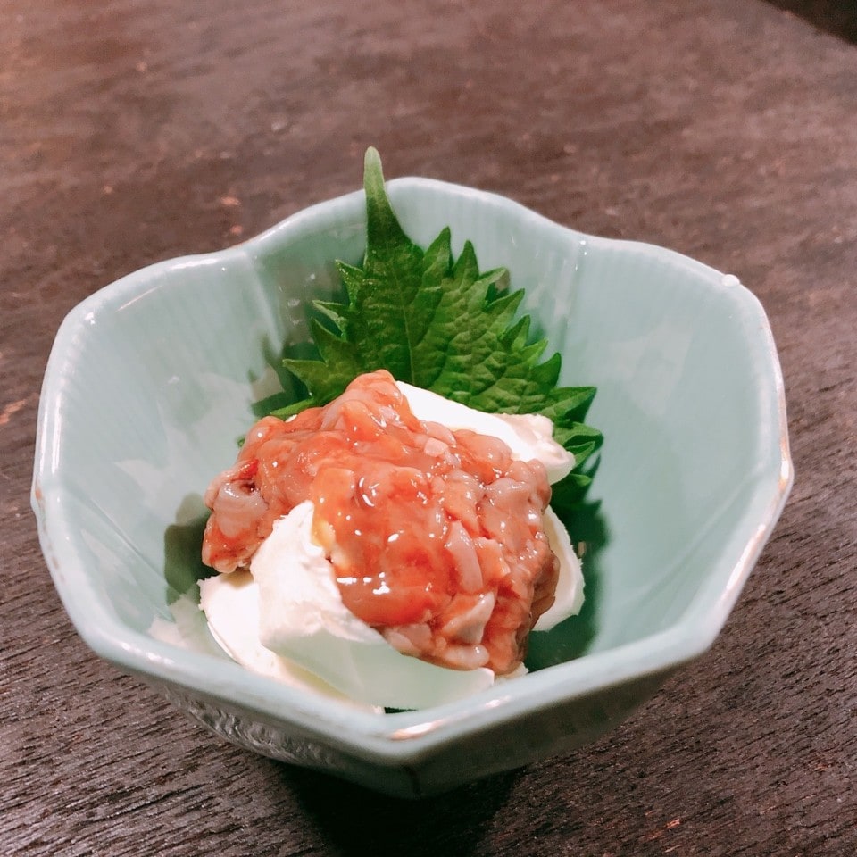 まぐろ酒盗クリームチーズ