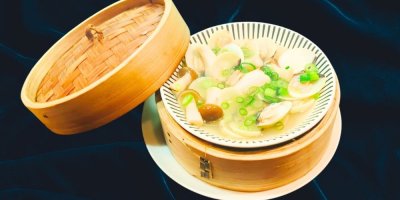 小粒ハマグリのバター蒸し