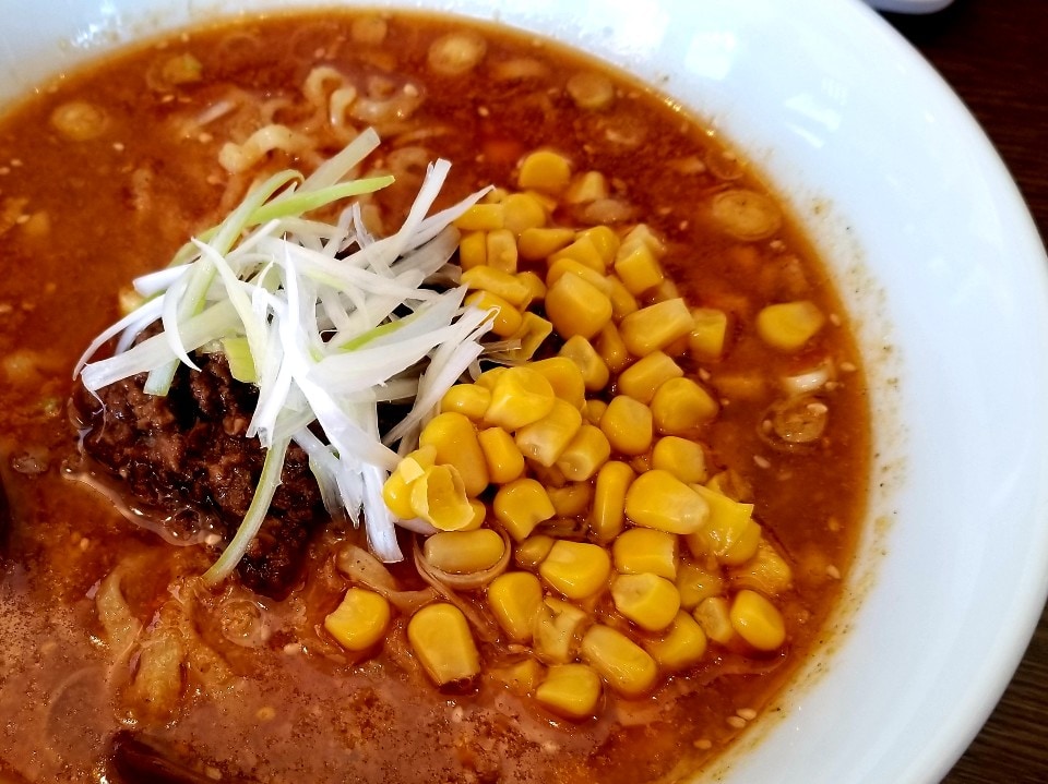 コーン担々麺