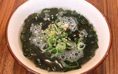 わかめスープ