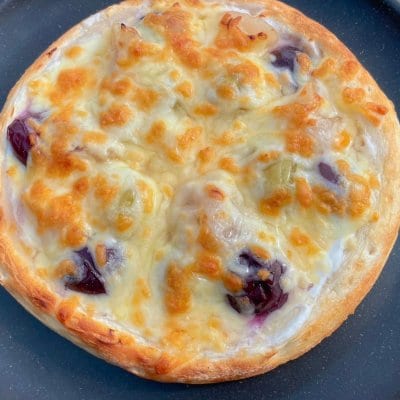 フルーツコンポートのピザ