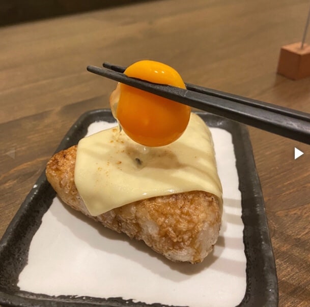 チーたま焼きおにぎり