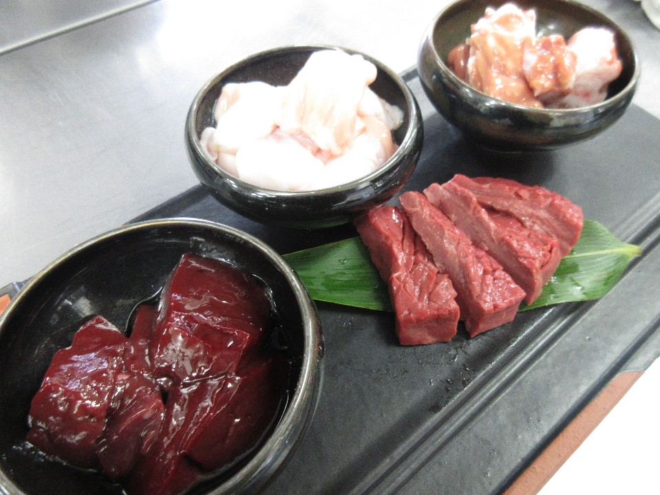 漢方牛ホルモン瓦盛り