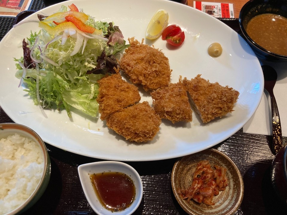 三元豚ヒレカツ膳（味噌ソース＆とんかつソース）