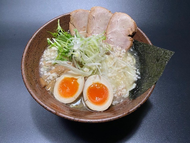 特製東京背油醬油らーめん