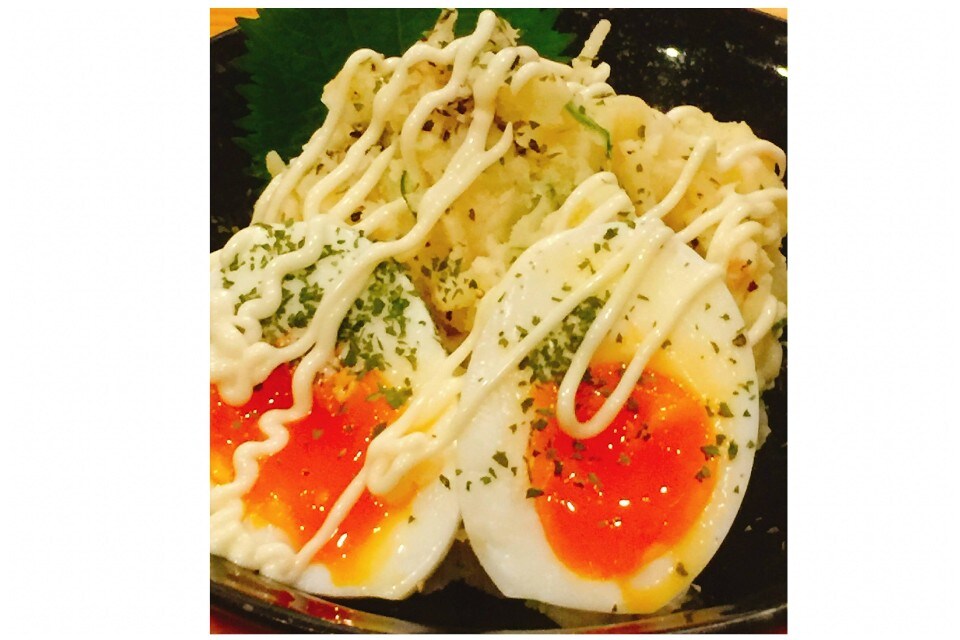 半熟卵乗せちゃいました！！自家製ポテトサラダ