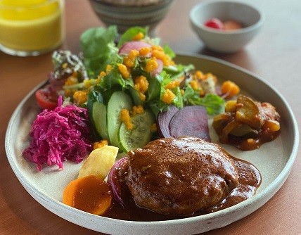 デミグラスハンバーグランチ