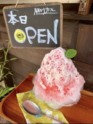 練乳たっぷり ふわふわかき氷