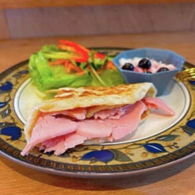 パラタサンド（ハムチーズ）