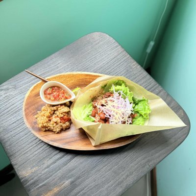 新鮮野菜たっぷりのビーンズタコス