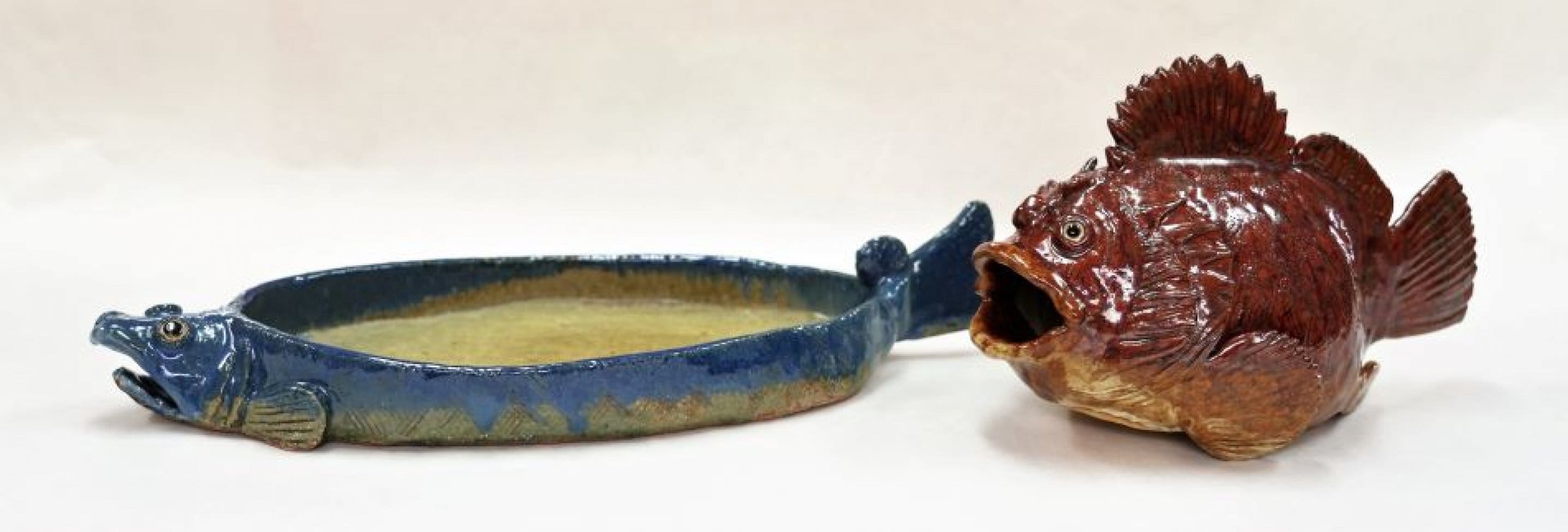 魚のお皿と魚の置物